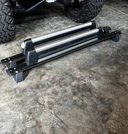 Mopar Thule OEM Ski & Snowboard Roof Rack Carrier for vehicle 1