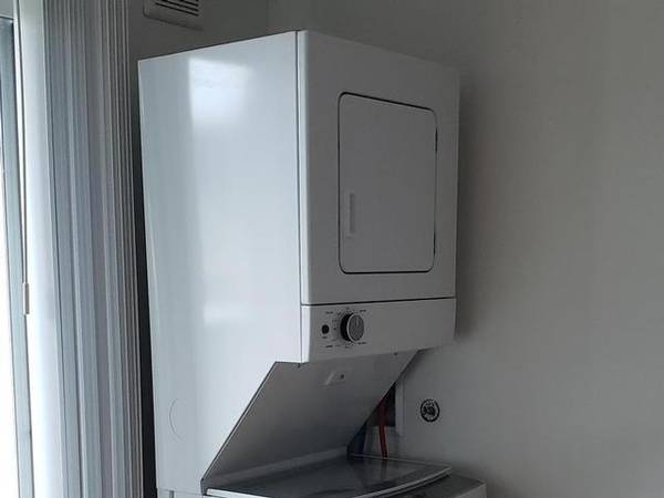 $1,440 / 1hab - 612ft2 - Un dormitorio con lavadora y secadora (University Place)63850642526081121