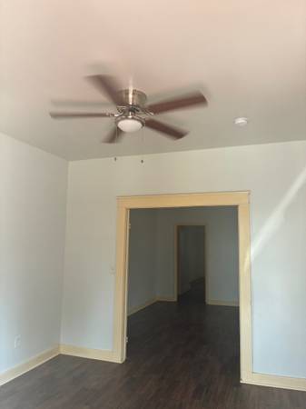 $1,095 / 2br - Two Bedroom Shotgun in Great Mid City Location (510 S. Hennessey)63792094323329124