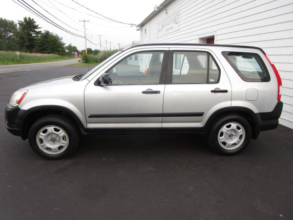__Super Clean 2006 HONDA CRV**1 Owner**Thousands in service reciepts** - $4,995 (Amesbury, 5 minutes off Rt. 95 or Rt. 495)63469755704451122
