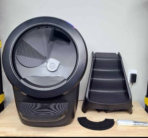 Litter Robot 4 Bundle (Manufacturer Warranty Included) 1