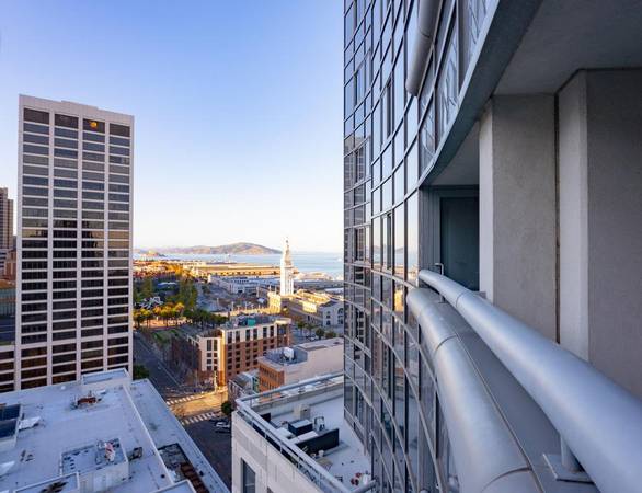 $4,005 / 1br - 620ft2 - Laundry Locker* (Small Monthly Fee), On-Site Dedicated Car Share (financial district)63687405555075122