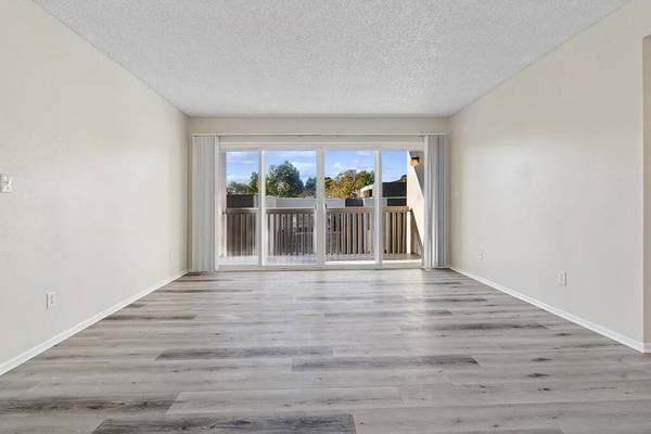 $2,960 / 3br - 1065ft2 - Amplio almacenamiento, 8 centros de lavandería convenientes, Vivienda asequible (San Diego, Poway, Penasquitos, Mira Mesa, Scripps Ranch)63865932715011121