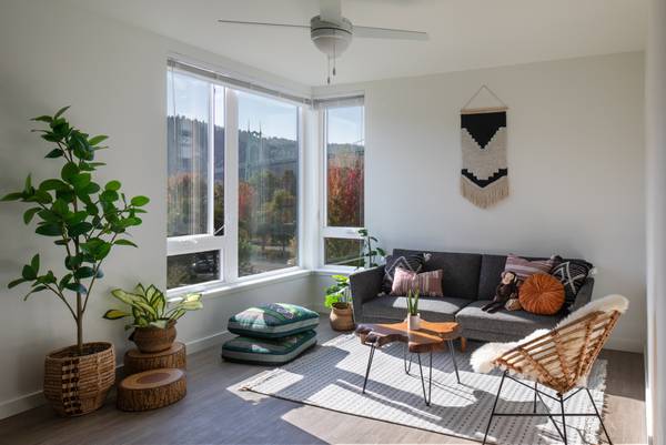 $1,251 / 353ft2 - in Portland OR, Studio 1/BA, Linen Closet (6520 N Salem Ave, Portland, OR)63672530537089120