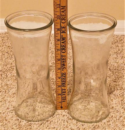 2 Basic Clear Glass Vases 10" Tall - Flowers / Decorations 1