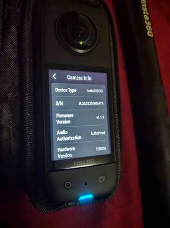 Insta360 X3 + 114cm Invisible Selfie Stick + 64GB microSD Card 1