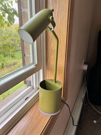 Desk lamp 1