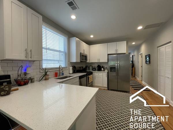 $2,295 / 2br - Great Logan Square 2 Bedroom, 1 Bath Apartment ready for Move-In (Logan Square)64041645114625123