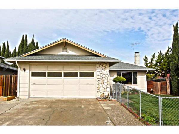 $1,050 / 1br - Nice bedroom with shared bathroom (milpitas)64000588763009120