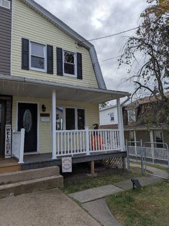 Charming Single Unit in Mount Carmel Township - $1000/month - PA 1