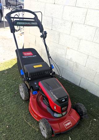 TORO CORDLESS ELECTRIC LAWN MOWER 21469 *LIKE NEW* 1