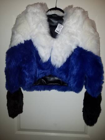 Brand new w/tag Women's Akira faux fur jacket sz. S 1