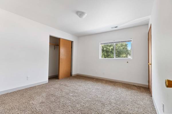 $1,435 / 2br - 1000ft2 - Enjoy Fall in Your New Home!  2 Bed/1.5 Bath Townhouse, Garage, W/D (Post Falls)63969876953603123