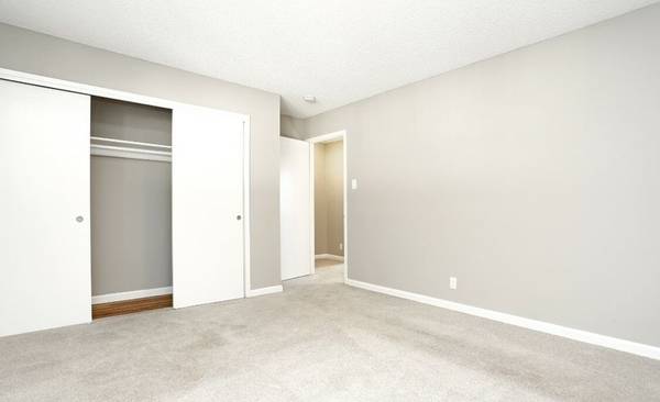 $2,599 / 2br - 918ft2 - Renovated, W/D, 1/2 Month Free (hayward / castro valley)63658061800963121