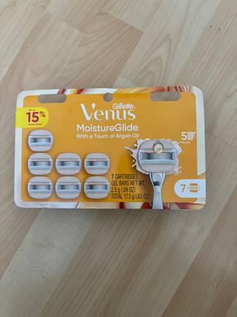 Gillette Venus 7x refill cartridges (5 blades) 1