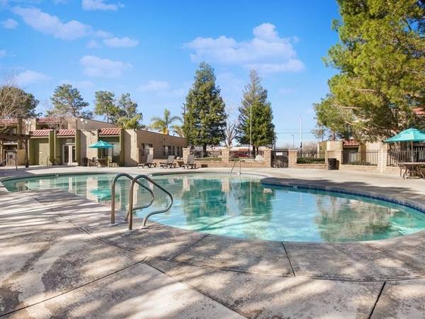 $1,959 / 2br - 872ft2 - Courtesy Patrol, Smoke Free Apartments, Picnic Area (38300 30th Street East , Palmdale, CA)64035739679362124
