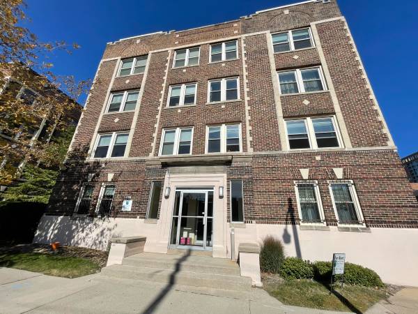 1 Delightful Studio Bedroom Apartment - First month free 1