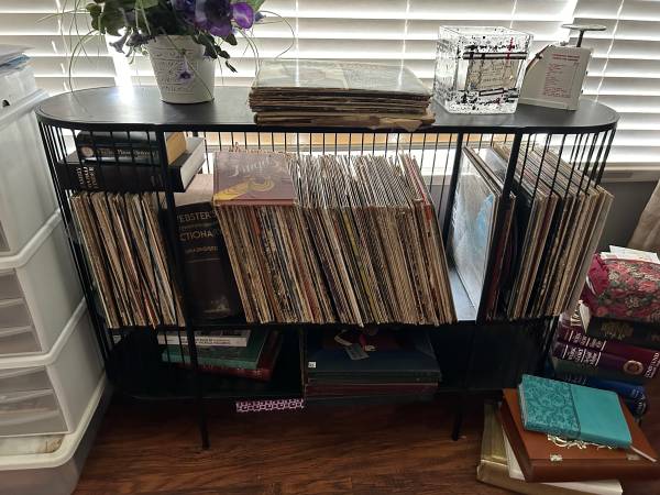 LP Record Stand 1