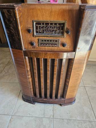 Vintage Radios 1
