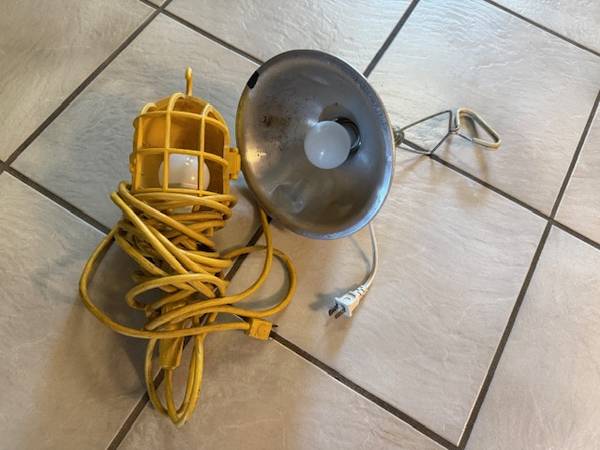 2 Hanging Lights - Free 1