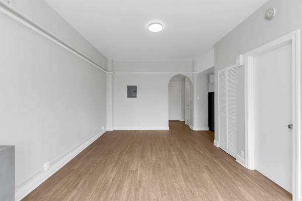$3.295 / 1br - 555ft2 - PRÓXIMAMENTE ~ CAMINA A FIDI DESDE UNA JOYA EN BAJA NOB HILL ~ 1BD 1BA CON LAVADORA/SECADORA EN LA UNIDAD (Lower Nob Hill)63668079230337122