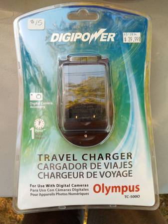 Digital travel charger for Olympus 1