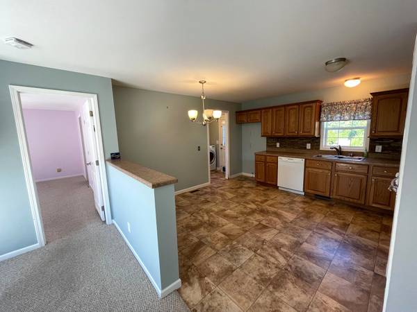 $275,000 / 2br - 1232ft2 - Nueva lista River Pines 2012 Casa Commodore 2 dormitorios y despacho (NASHUA)63986777161218124