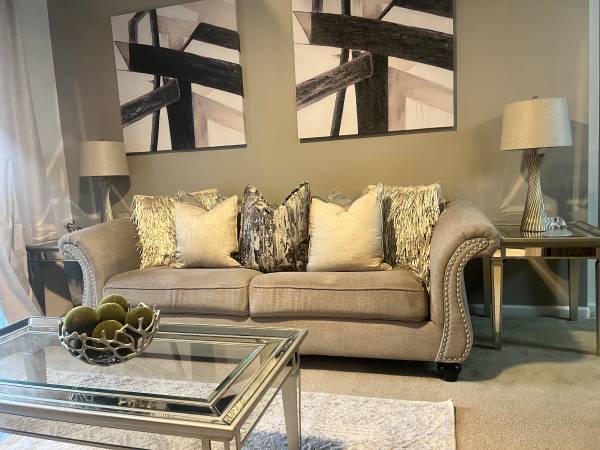 Couch, coffee table, end tables, lamps 1