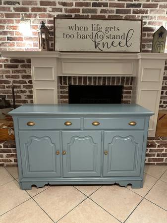 Beatiful  Refinished Thomasville  Credenza / Media Console / Buffet / Sideboard  1