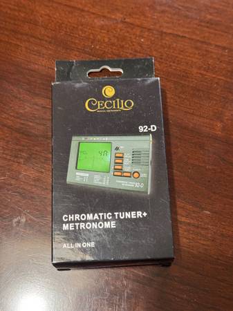 Cecilio 92-D Chromatic/String Tuner with Metronome 1