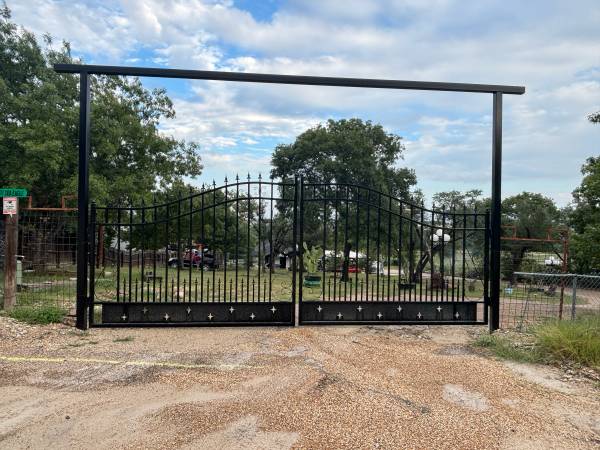 $325,000 / 3br - 1653ft2 - 3 bedroom 2 bath house on 1.2 acres (Killeen)63806837181699121