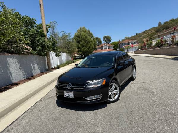 2014 Volkswagen Passat SEL 4-Cylinders Clean title Passed Smog - $3,950 (Orange County)63437427979393122