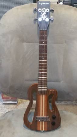 Ukulele 1