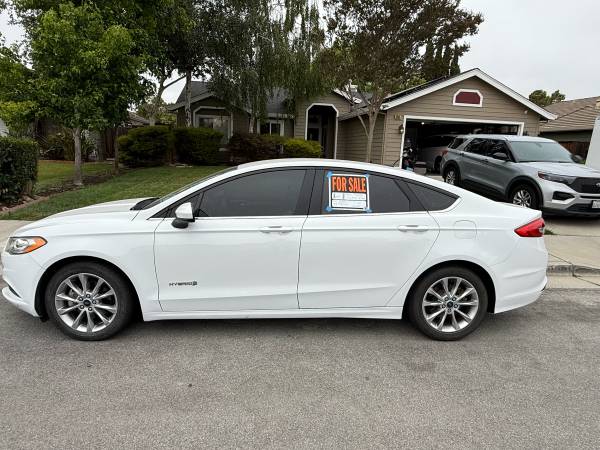 2017 Ford Fusion Hybrid - $7,500 (Hollister)63654696965633122