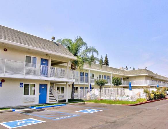 $450 / 1br - Opción asequible para vivir en apartamento - ¡Tarifa plana semanal incluida! (Sacramento Sur y Elk Grove)64043668940290124