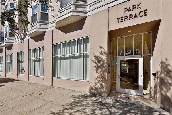 $3,112 / 1hab - 672ft2 - Esta acogedora y atractiva vivienda está a solo pasos del parque Golden Gate. (richmond interior)63790049998337123