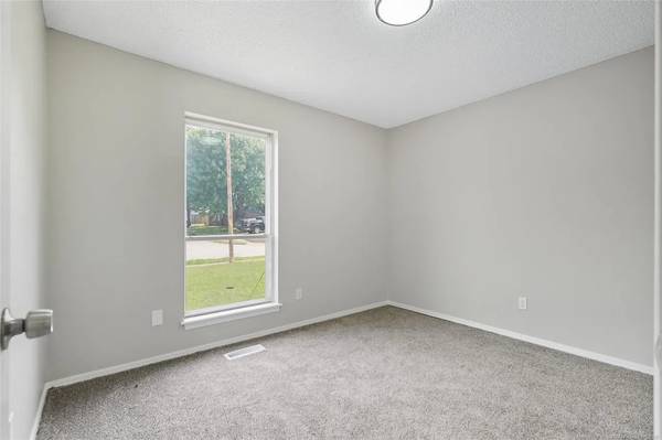 $219,500 / 3br - 1324ft2 - Broken Arrow Home Ready For Best Offers (Broken Arrow)63981977331971123