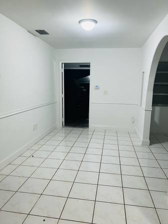 $3,200 / 3br - 1289ft2 - RENT (Princeton)64051005317889122