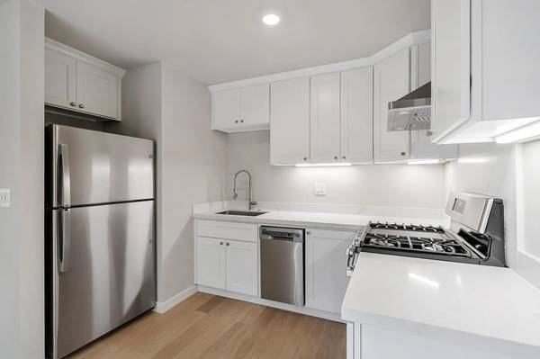 $850 / 1br - Call, tour, apply, save one your move in! ~ 1st Month RENT FREE (mountain view)64000590154499120