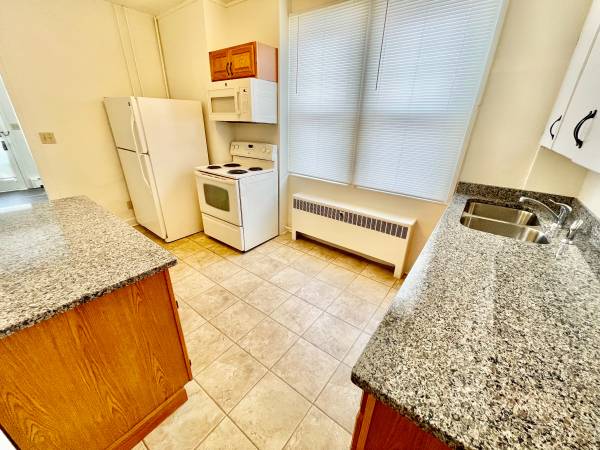 $1,699 / 3br - 1400ft2 - For Rent! 19 N 2nd St (New Freedom)63694927398913123