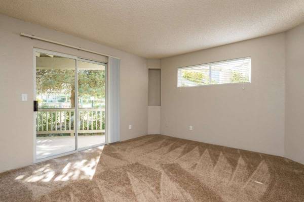 $2,133 / 3br - 1242ft2 - Come see this charming 3 Bed, 2 Bath today! Washer/dryer included! (Eugene)63977277758978123