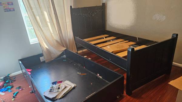 See pics FREE stuff u take 1