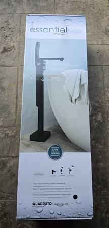 Bélanger Quadrato Modern Style Matte Black Freestanding Tub Faucet 1