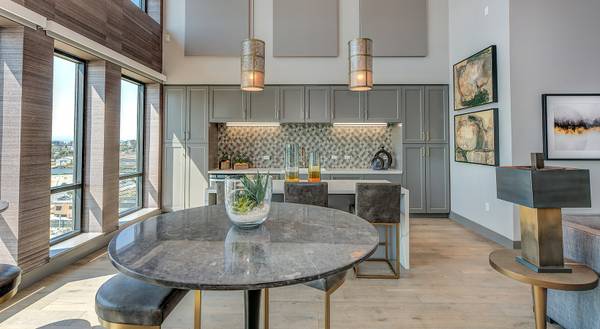 $2,692 / 2br - 881ft2 - 2 Bedroom, 2 Bath Available TODAY - 2 Months FREE If Applied By 8/30 (oakland lake merritt / grand)63797037369729122