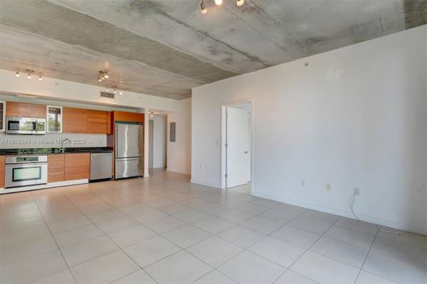 $3,350 / 1br - 906ft2 - Hermoso ático de 1 dormitorio + estudio con una terraza increíble! (Two Midtown- Midtown)64001847900929123