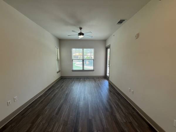 $1,026 / 1br - 8000ft2 - 2nd Chance Luxury Apts.  4 weeks Free rent.  Free W/D included. (San antonio)63681044862979122