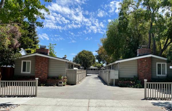 Studio near downtown Mtn View (537 Mariposa Ave. #7) 1