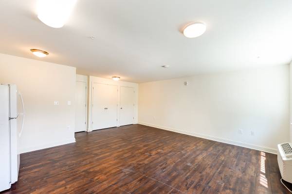 $1,300 / 600ft2 - Tax Credit Community, Window Coverings, Peaceful Neighborhood (NW Washington)63779601601025122