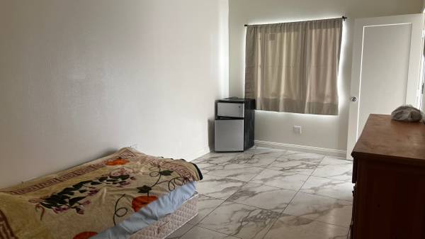 4 Rent; Special Rate for IT;CSULB; O.C; Golden West, Santa Ana college 1