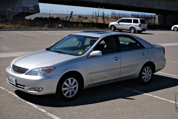 2004 Toyota Camry XLE Sedan * Many Service just done recently * Clean - $4,999 (fremont / union city / newark)63654702963459120